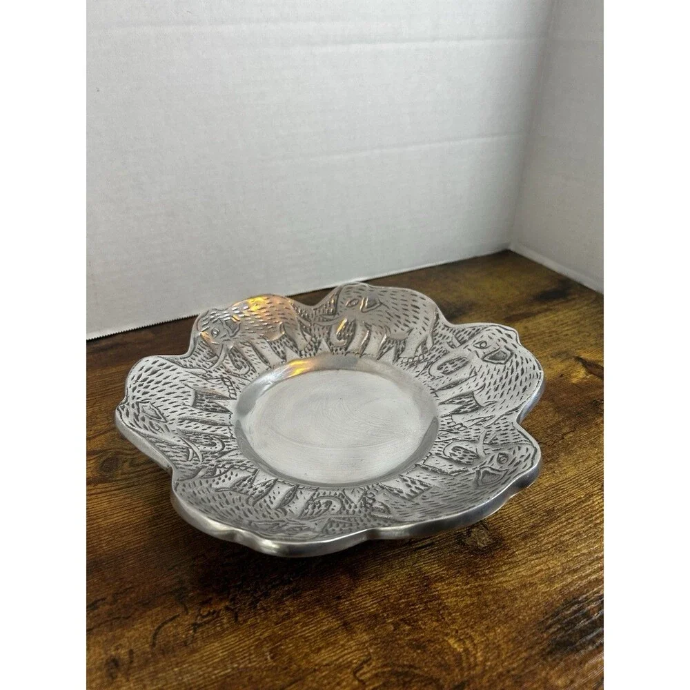 Vintage Hand Hammered Aluminum Elephant Bowl Tray India Safari Decor 9.75”